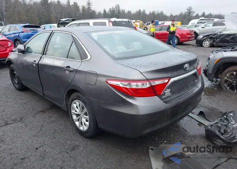 2015 Toyota Camry Le z USA, uszkodzony, nr VIN 4T4BF1FK0FR516190